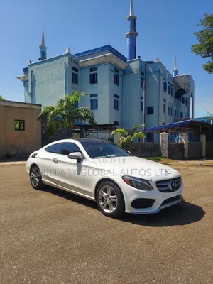 Mercedes-Benz C300 Base 4Matic Coupe AWD (2.0L 4cyl 7A) 2017 White