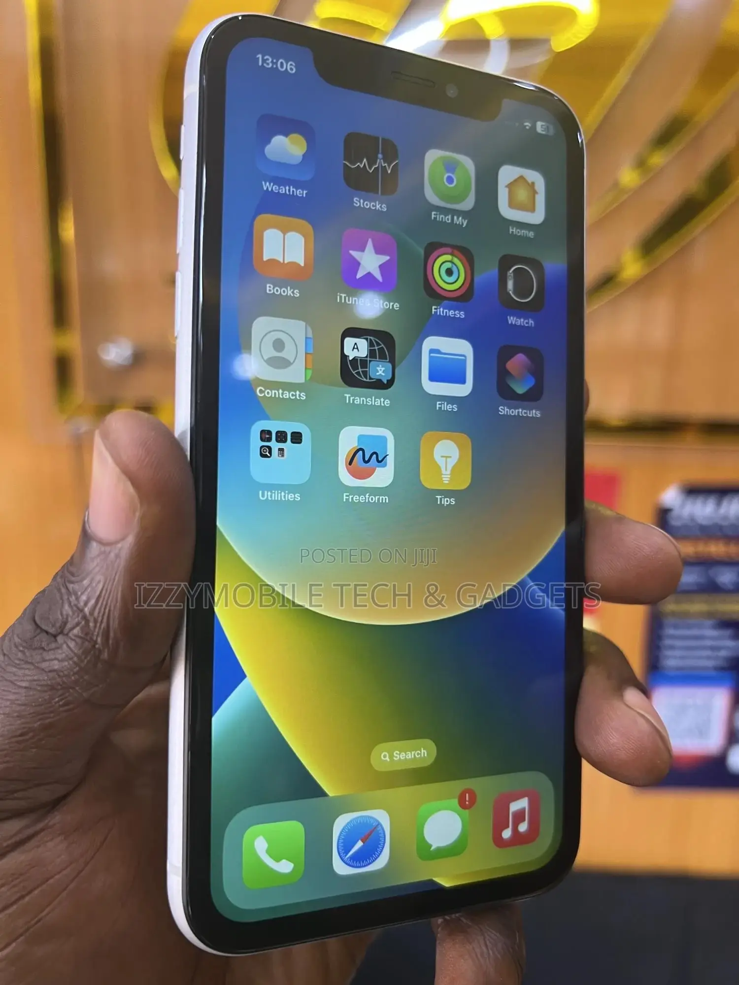 Apple iPhone XR 64 GB White