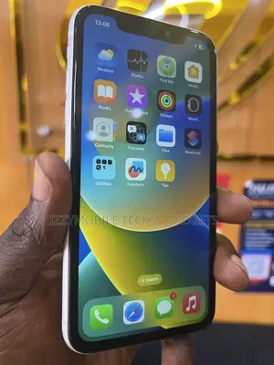 Apple iPhone XR 64 GB White