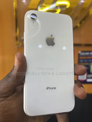 Apple iPhone XR 64 GB White