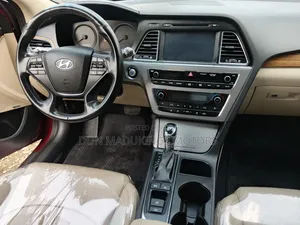 Hyundai Sonata Limited 2.0T Seban (2.0L 4cyl 6A) 2016 Red