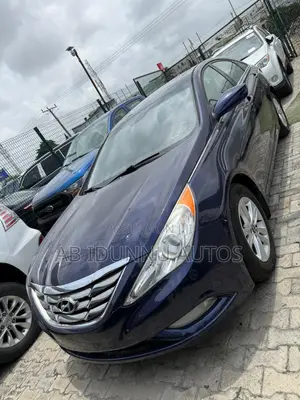 Hyundai Sonata SE Sedan FWD (2.4L 4cyl 6A) 2011 Blue