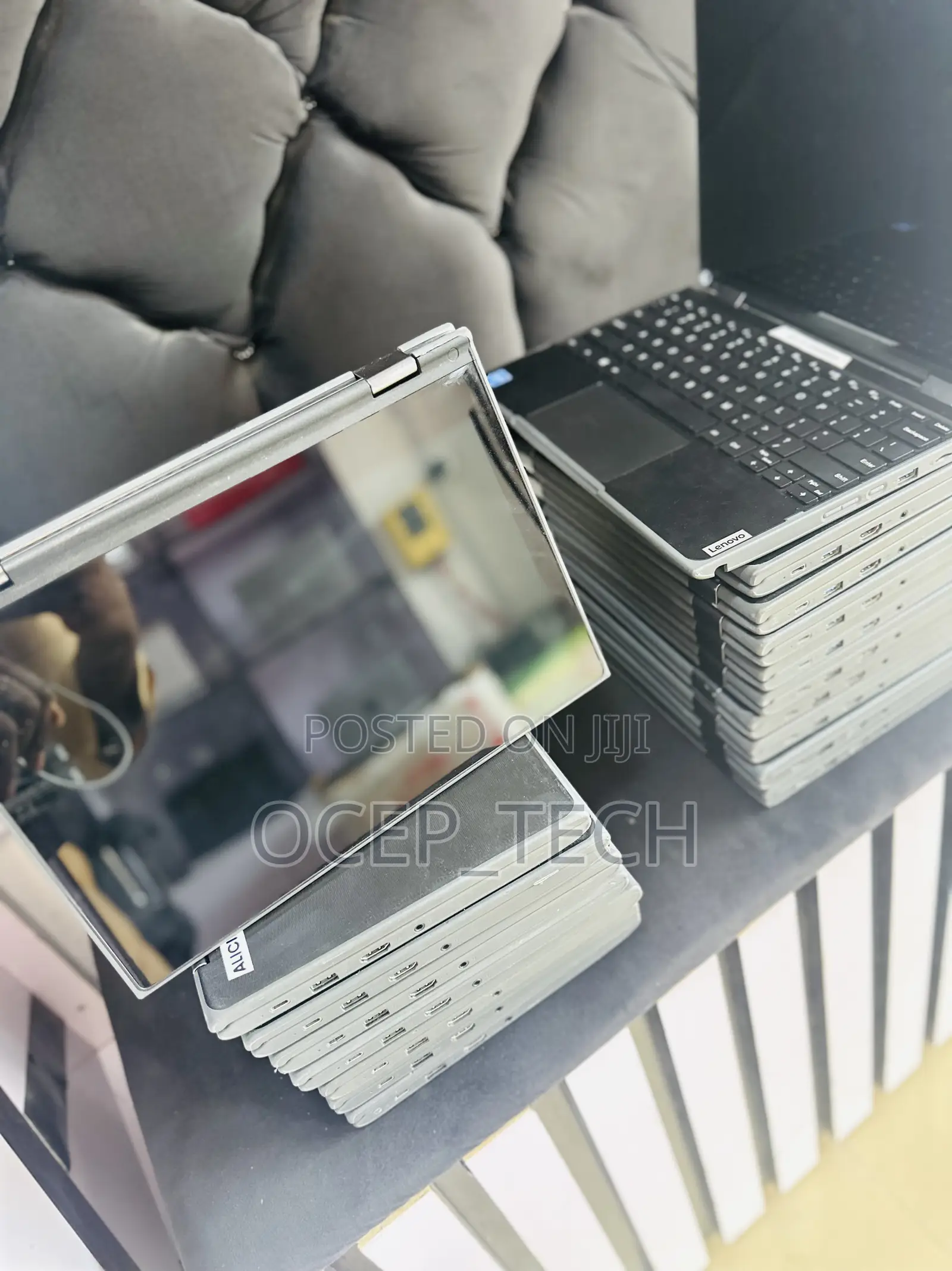 Laptop Lenovo 300e 4GB Intel SSD 128GB