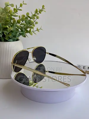 Luxurious Dior Style Aviator Sunglasses (Gold Frame)