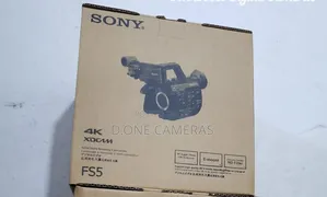 Sony PXW-Fs5 Xdcam Super 35 Camera System With Pz 18-105mm Lens