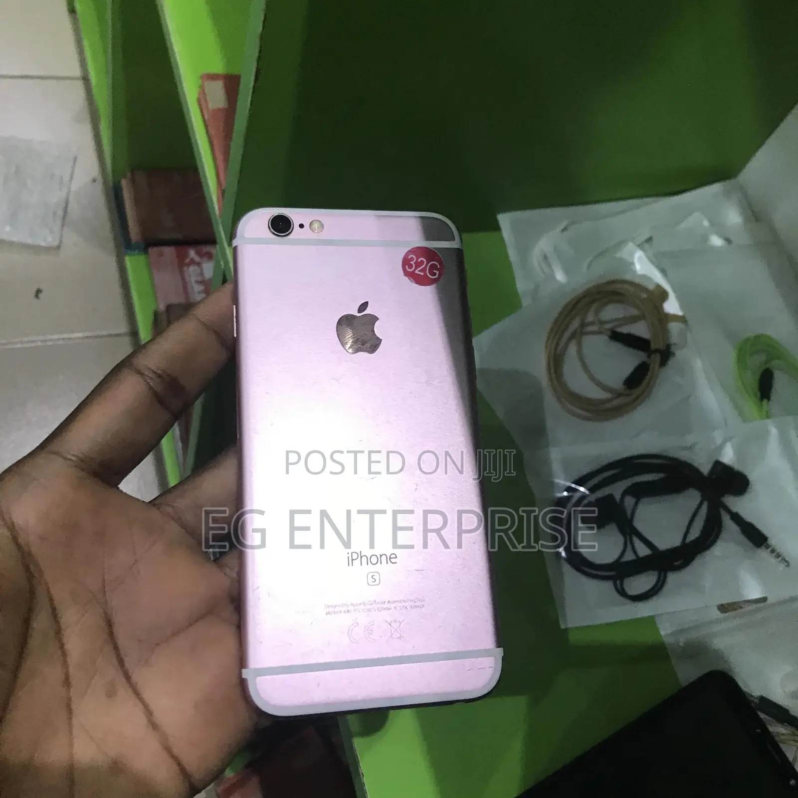 Apple iPhone 6s 32 GB Gold