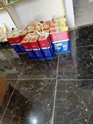 Giga Adhesive Gum