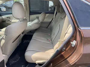 Toyota Venza AWD 2012 Brown