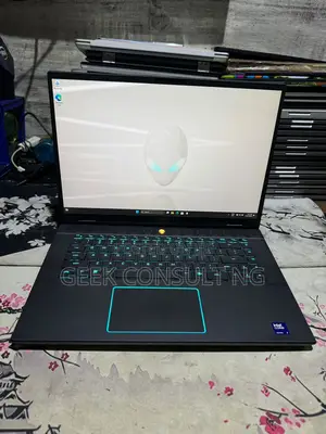 Laptop Dell Alienware M16 R2 16GB Intel Core Ultra 7 SSD 1T