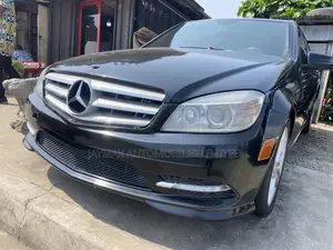 Mercedes-Benz C300 Luxury 4Matic Sedan AWD (3.0L 6cyl 7A) 2011 Black