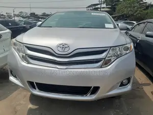 Toyota Venza V6 AWD 2011 Silver