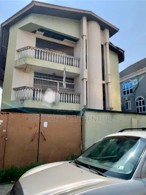 18bdrm Block of Flats in Yaba for sale