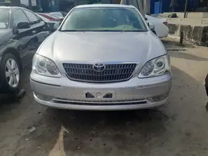 Toyota Camry XLE V6 4dr Sedan (3.0L 6cyl 5A) 2006 Silver