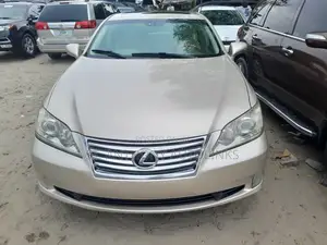 Lexus ES 350 2011 Gold