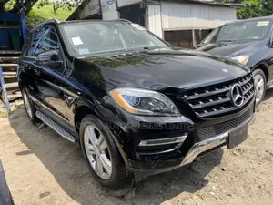 Mercedes-Benz M Class ML350 4MATIC 4dr SUV AWD (3.5L 6cyl 7A) 2014
