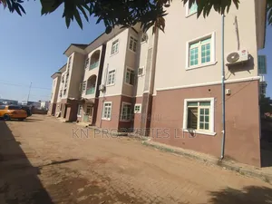 3bdrm Block of Flats in Katampe Main for rent