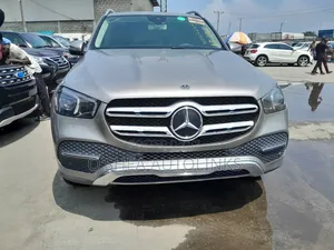 Mercedes-Benz GLE-Class GLE 350 4MATIC 2021 Gold