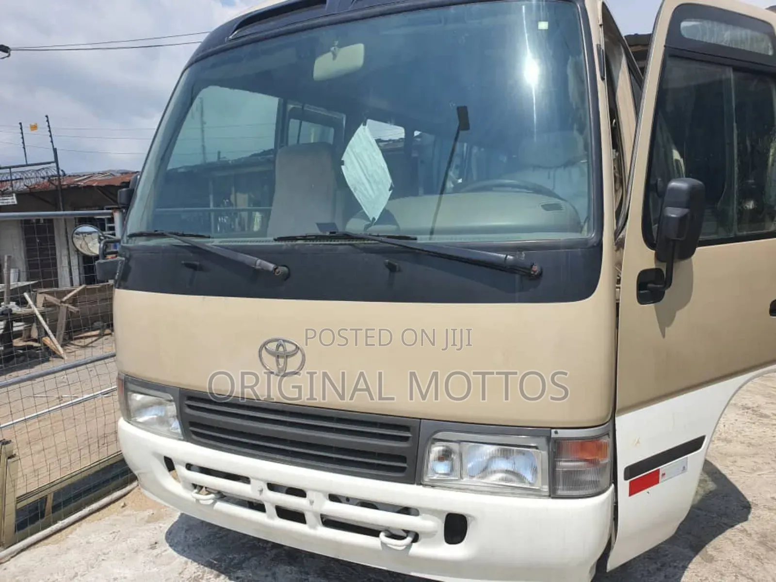 Toyota Coaster 2012 Gold