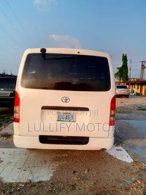 Toyota HiAce 2008 White