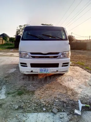 Toyota HiAce 2008 White