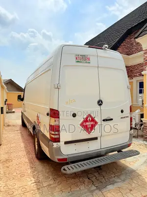 Mercedes-Benz Sprinter 2011 White