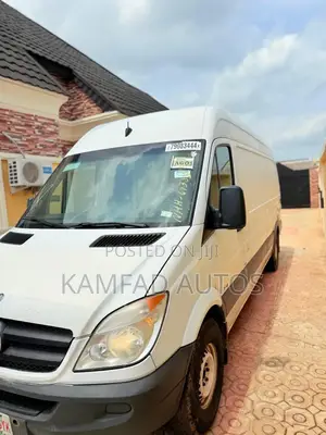 Mercedes-Benz Sprinter 2011 White