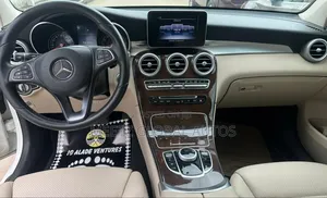 Mercedes-Benz GLC-Class 2017 White