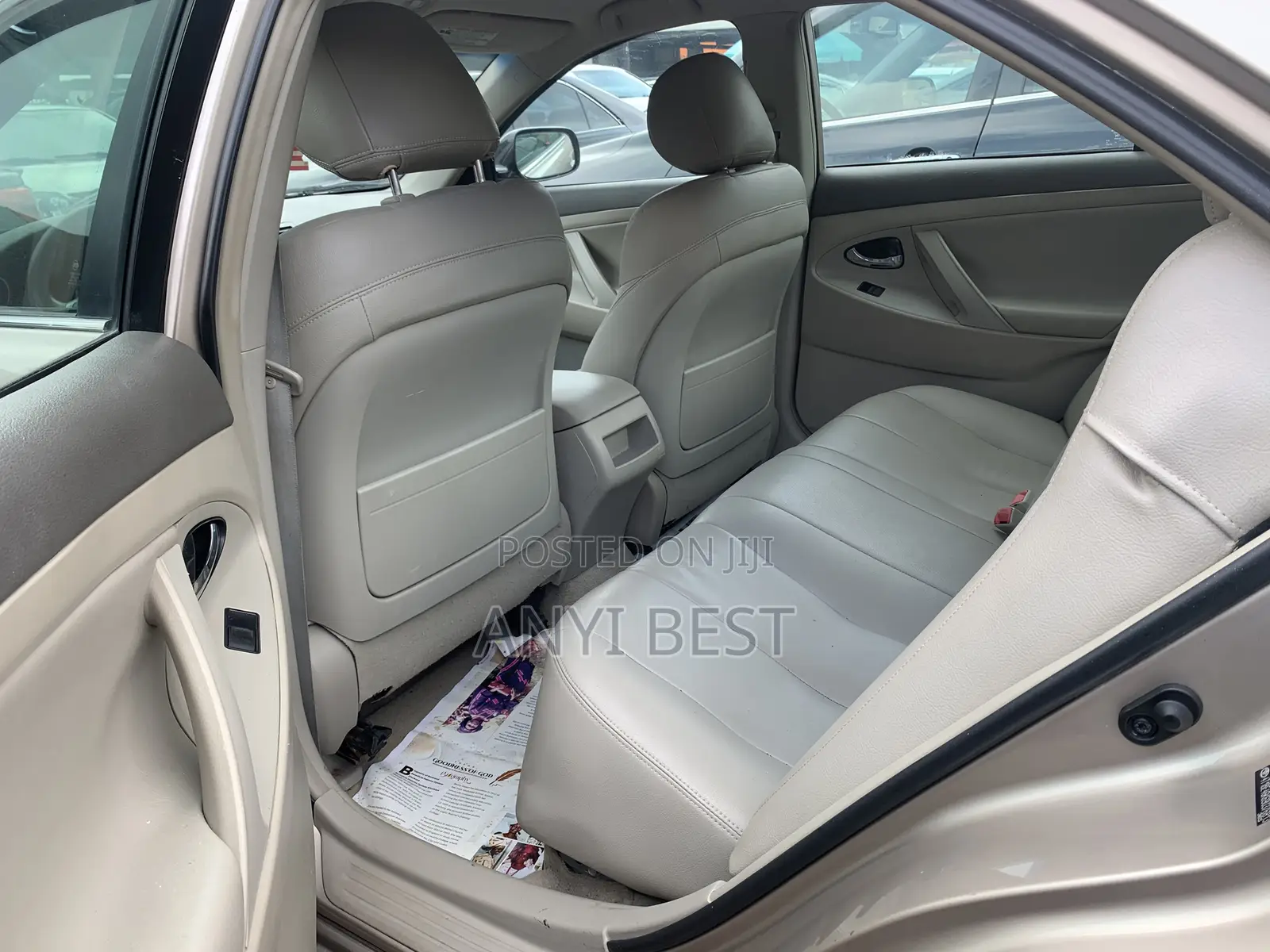 Toyota Camry 2010 Gold