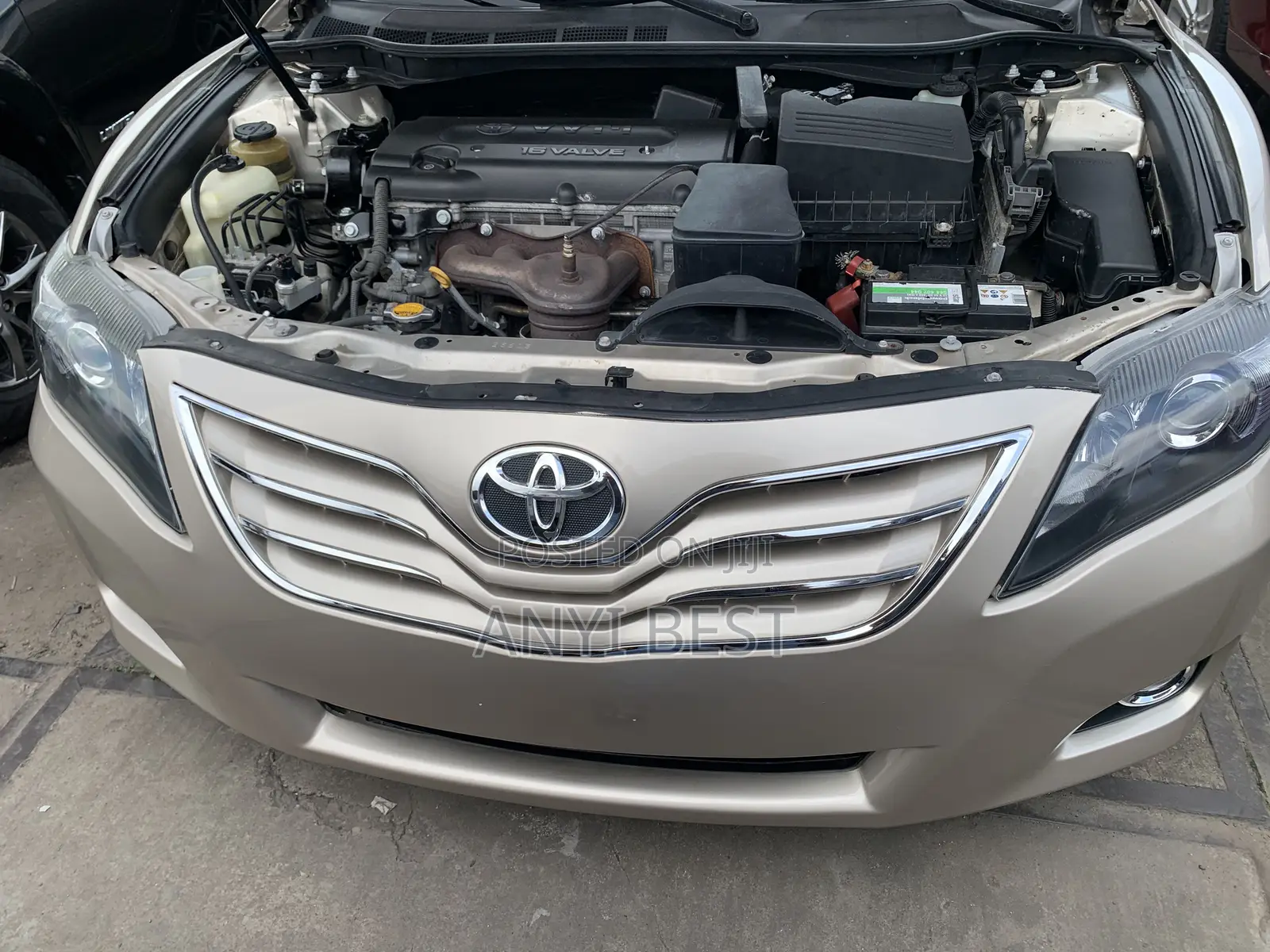 Toyota Camry 2010 Gold