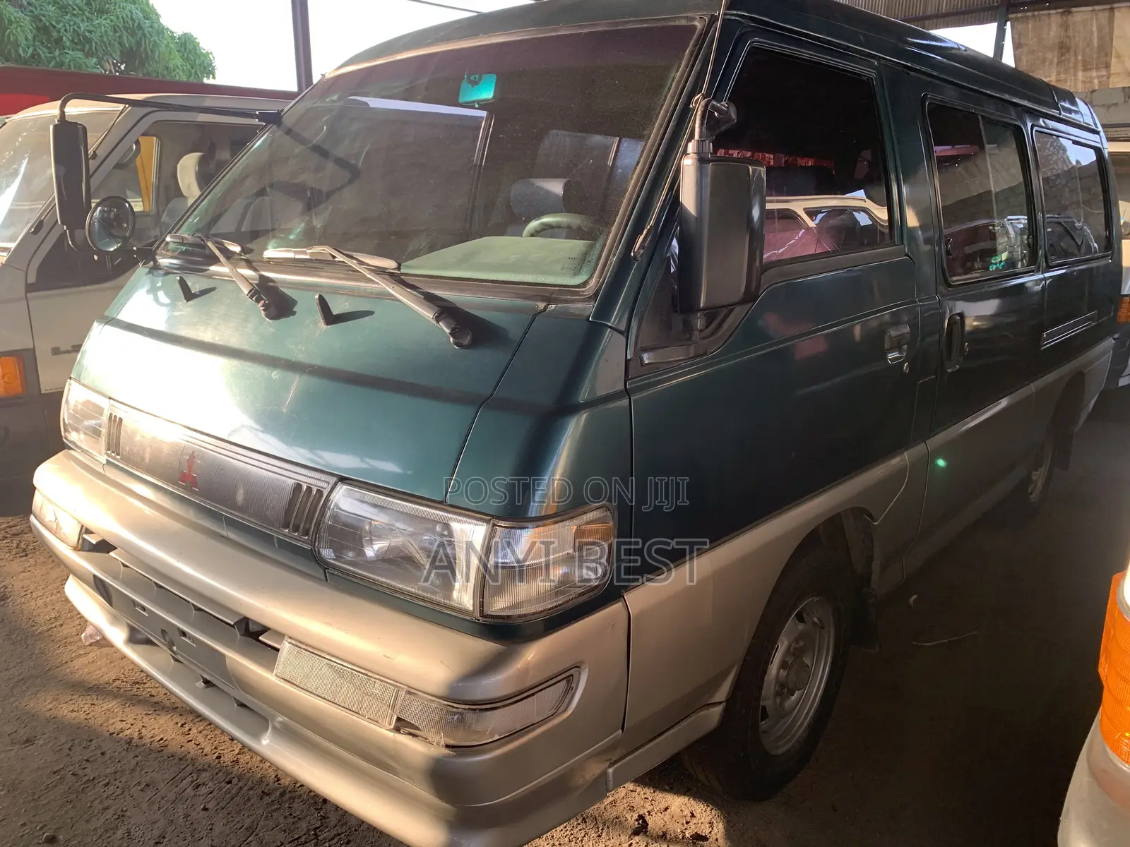 Mitsubishi L300 2005 Green