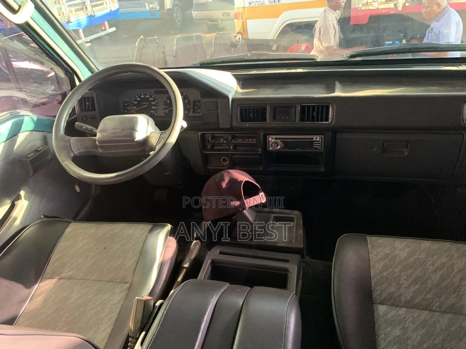 Mitsubishi L300 2005 Green