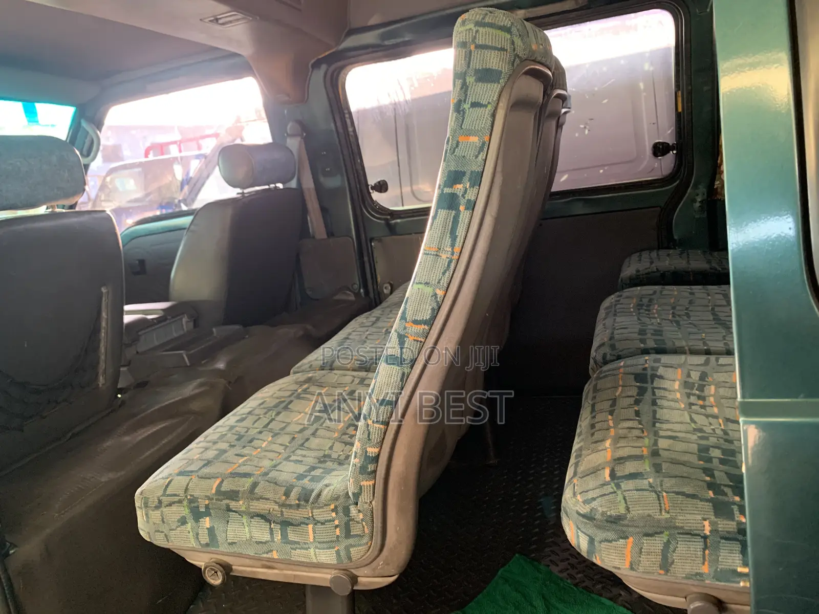 Mitsubishi L300 2005 Green