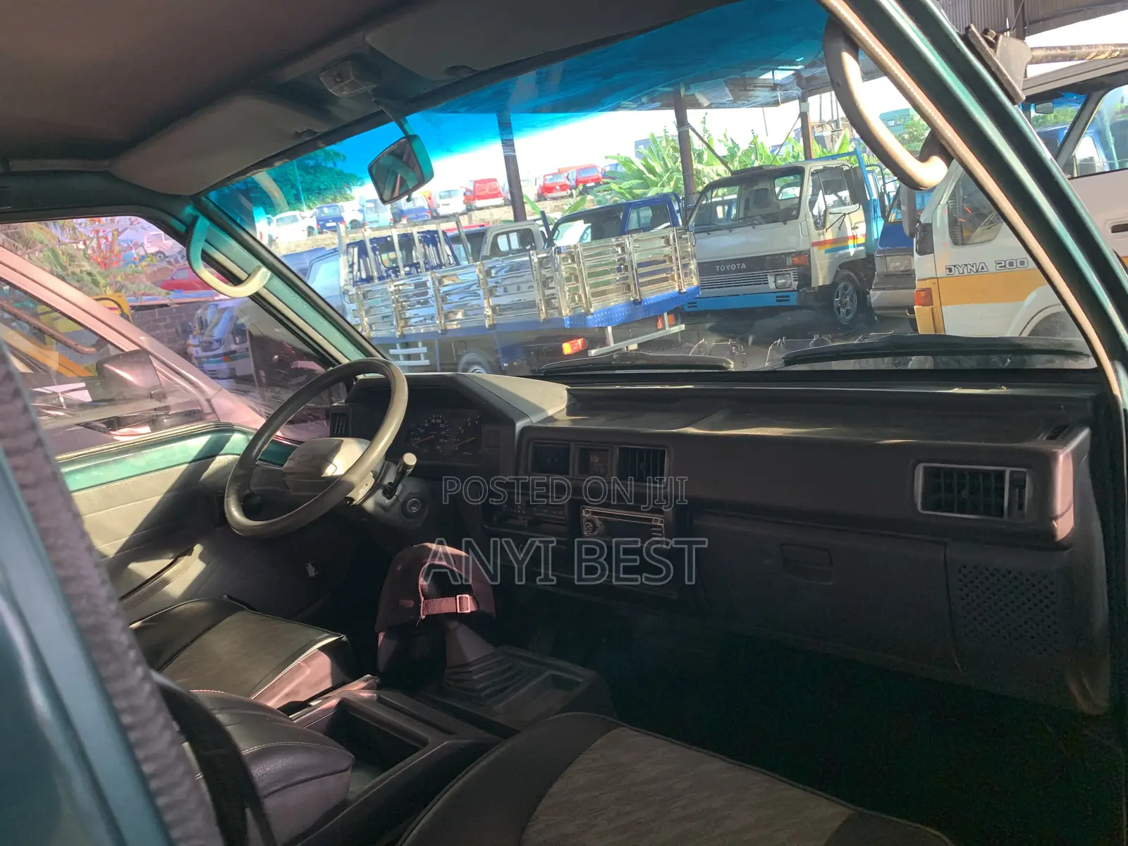Mitsubishi L300 2005 Green