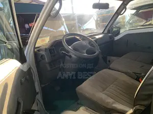 Mitsubishi L300 2004 White