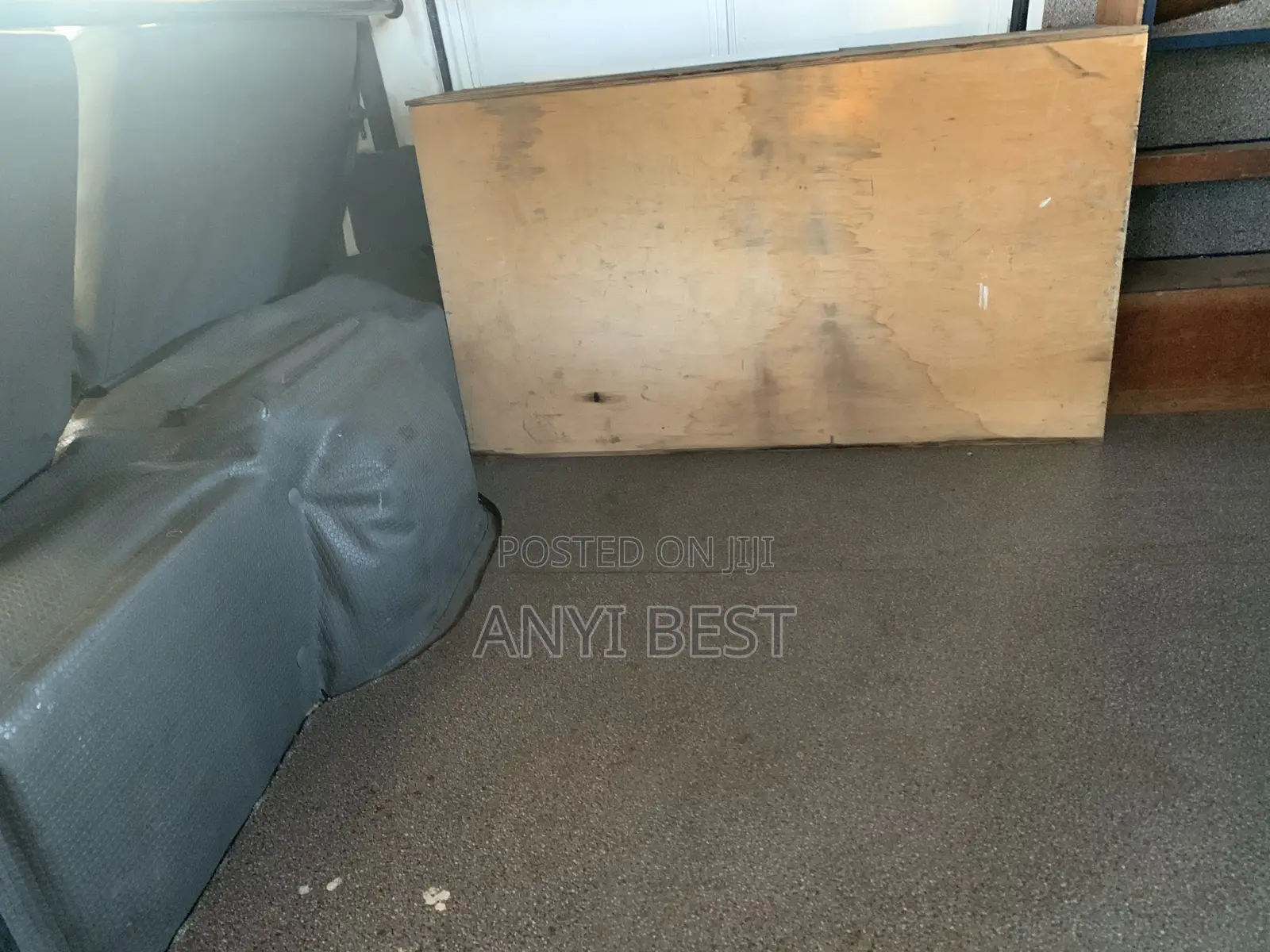 Mitsubishi L300 2004 White