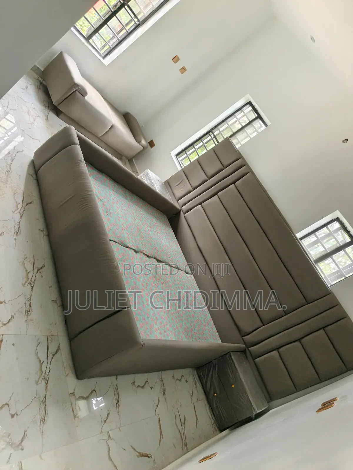 A 6*6 Bed Frame With Ottoman