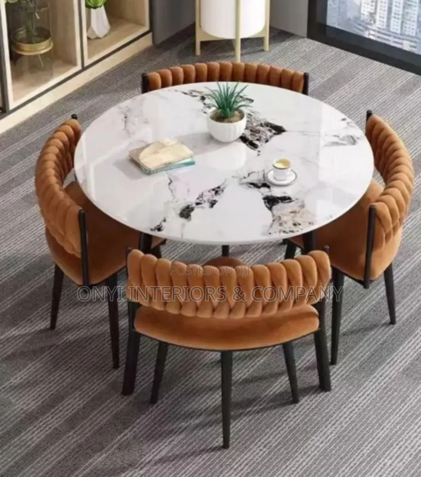 Round Dining Table With 4 Chairs