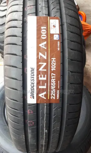 225/65r17 Bridgestone Tire