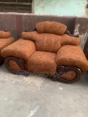 Luxury Cushion Chair
