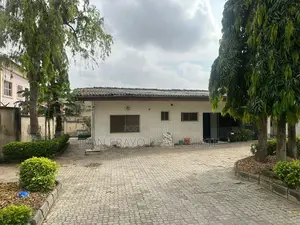 5bdrm Bungalow in Main Ikolaba Estate, Bodija for sale