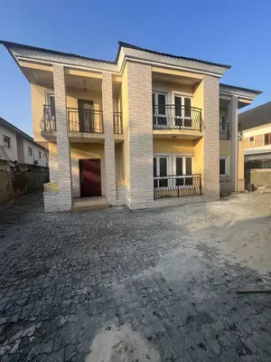 4bdrm Duplex in Lekki Phase 1 for rent
