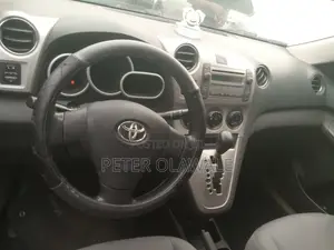 Toyota Matrix Hatchback FWD (1.8L 4cyl 5M) 2010 Blue