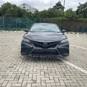 Toyota Camry SE 2023 Black