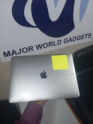 Laptop Apple MacBook Pro 2020 16GB Intel Core I5 SSD 512GB