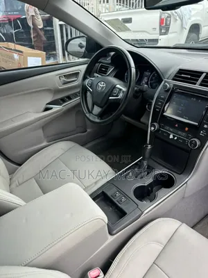 Toyota Camry XLE 4dr Sedan (2.5L 4cyl 6A) 2015 Gray
