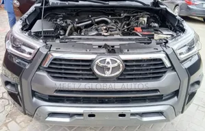 Toyota Hilux SR5 4x4 2019 Black