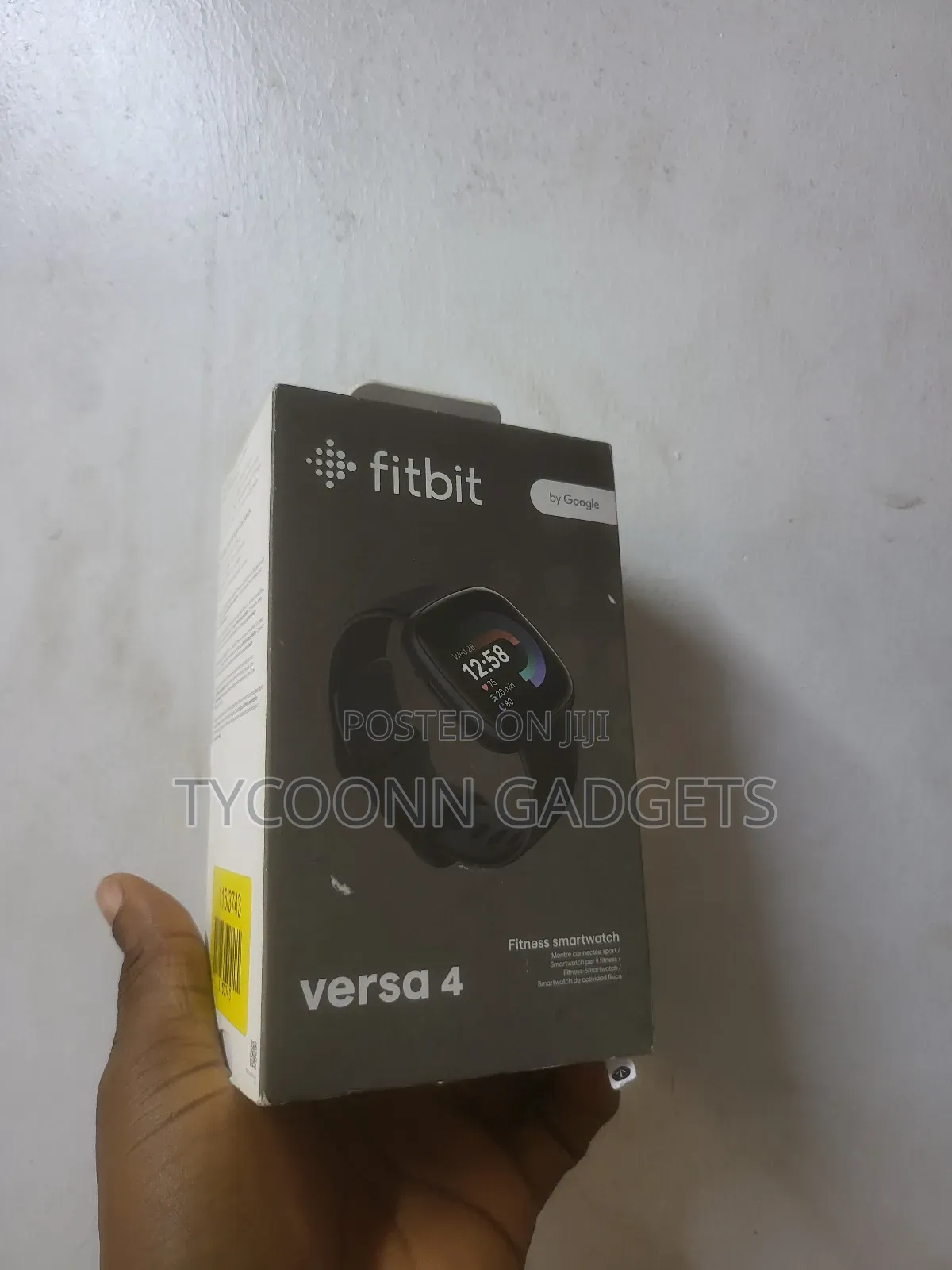 Google Fitbit Versa 4 Fitness Smartwatch.