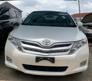 Toyota Venza V6 AWD 2011 White