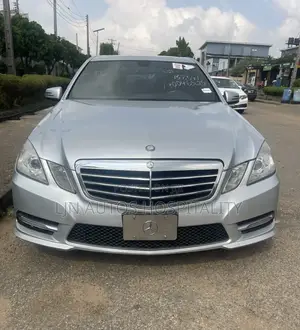 Mercedes-Benz E350 Base 4Matic Sedan AWD (3.5L 6cyl 7A) 2013 Silver