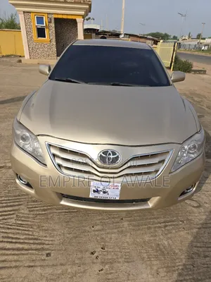 Toyota Camry 2010 Gold